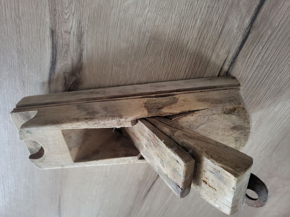 Rindea  veche din lemn
