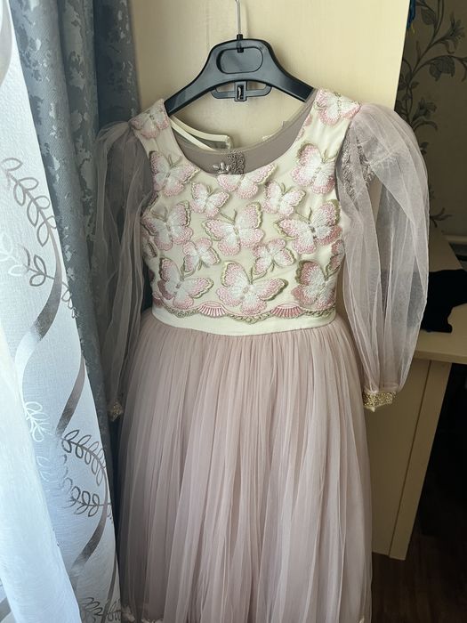 Продам платье на девочку