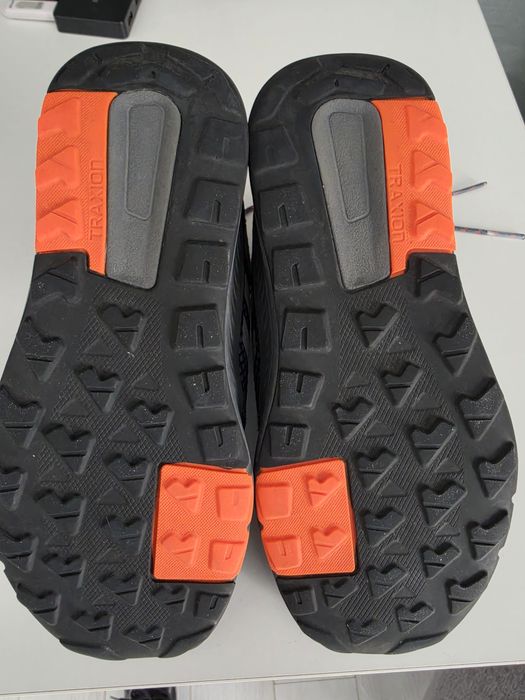 Adidass Terrex 35