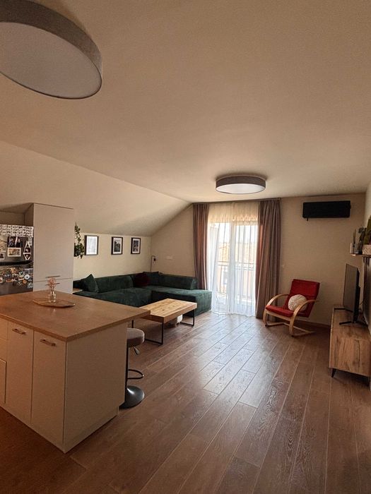 Apartament cu Pod Mansardat 102 mp | Izolat Spumă | 2 Locuri Parcare | Dumbrăvița