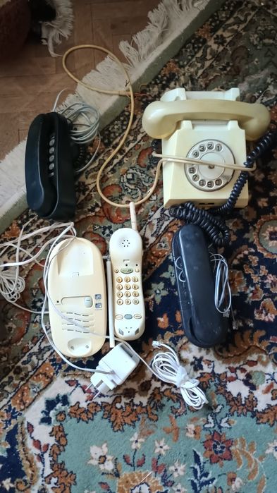 Vind telefoane vechi, de colectie