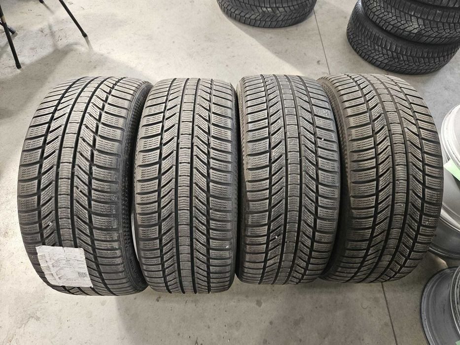 4 Anvelope IARNA 245.40.19 'Continental' [dot 2021] stare foarte buna