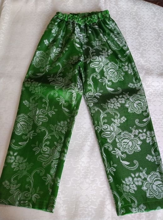 Детский костюм кузнечика.