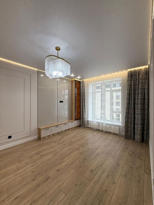 Продаётся 2ком студия 42кв метра