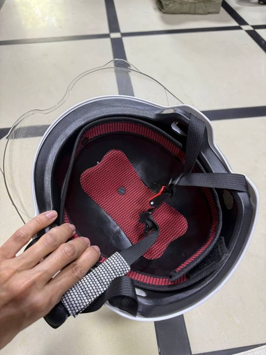 Новый шлем для скутера велосипеда