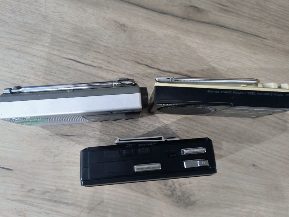 Walkman Aiwa și Radio Sony
