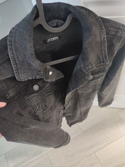 Черно-серая джинсовая куртка на мальчика