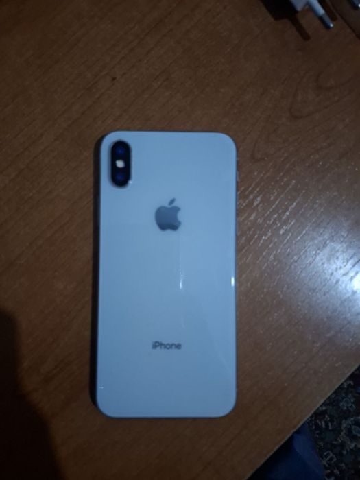 Iphone x 4/64 xolati zoʻr