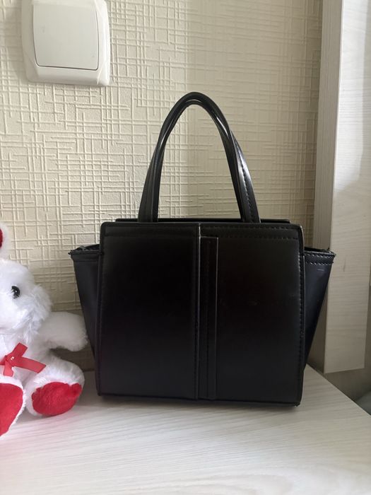 Сумочка черная Zara