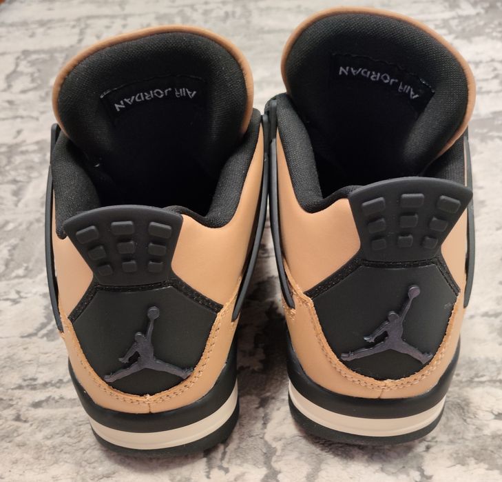 Air Jordan 4, Mushroom, 36 EUR