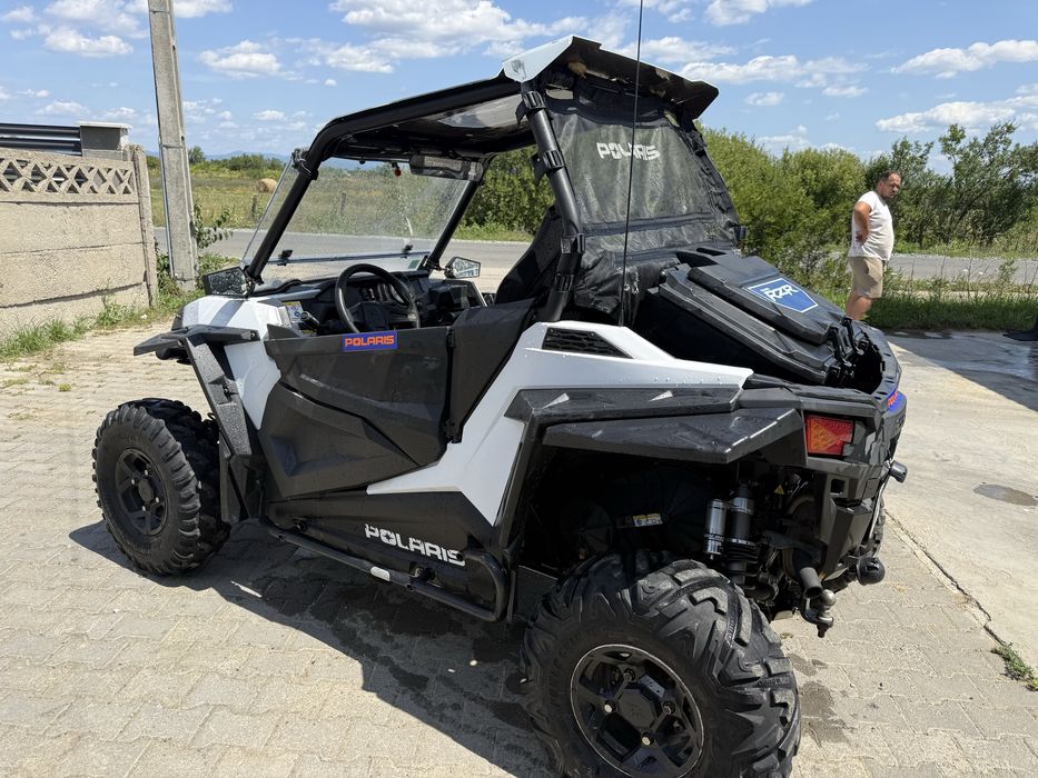 Vând Buggy UTV POLARIS RZR 1000