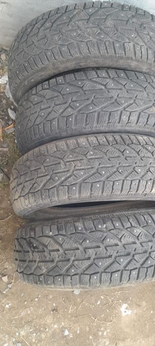 Продам зимнюю резину с дисками