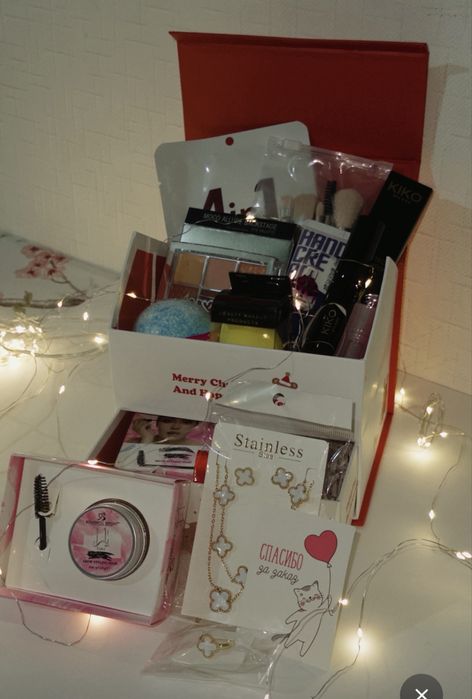 Новогодний подарка