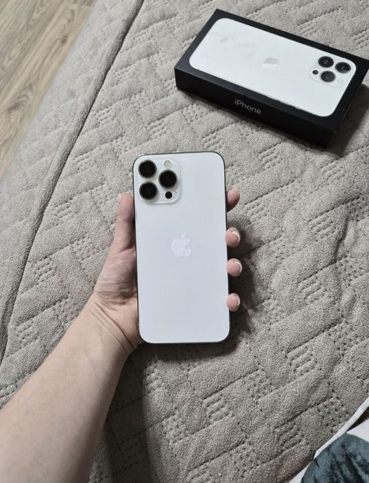 Продам iPhone 13 Про Макс