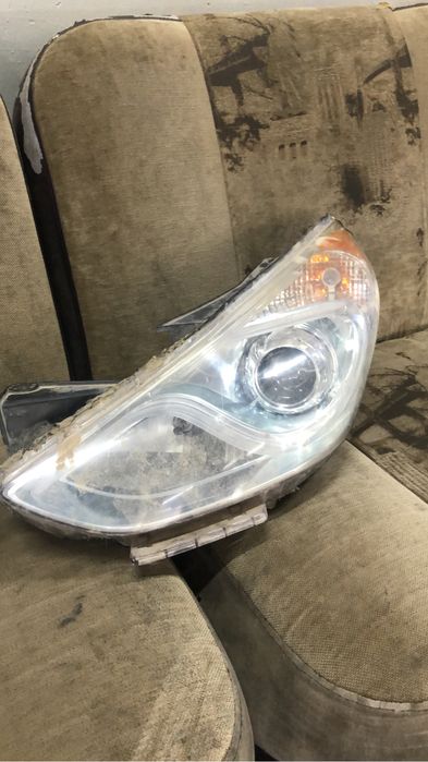Продам родные фары на Сонату