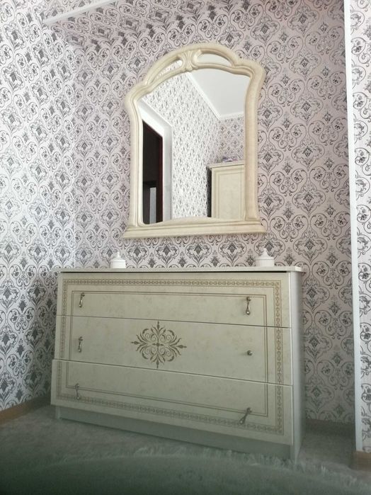 Продам спальный гарнитур б/у