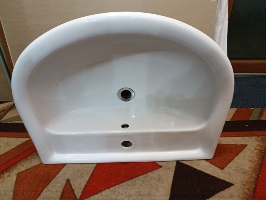 Продавам обзавеждане за баня