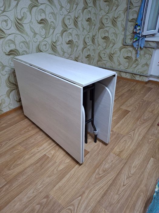Стол сборный, длиною можно на 3 м вытянуть!