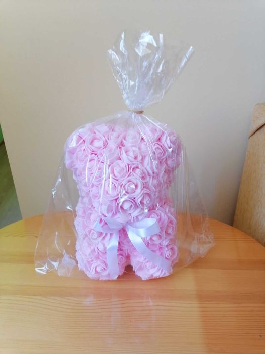 Мечета от рози, кутии с рози и кутийки за бижута с рози