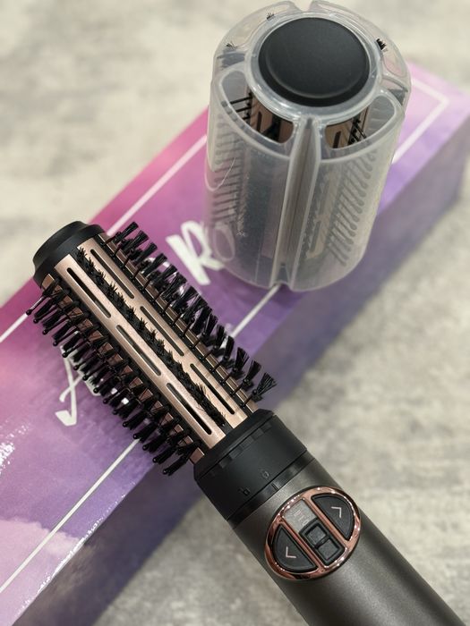 Фен новый с насадками