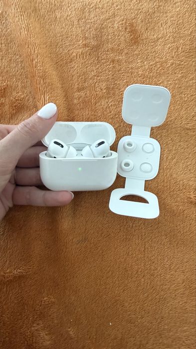 Airpods3(2021)-Apple