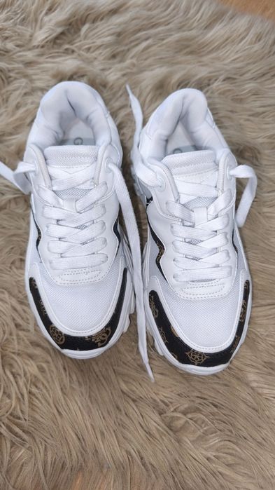 Sneakers Guess NOWAH 37