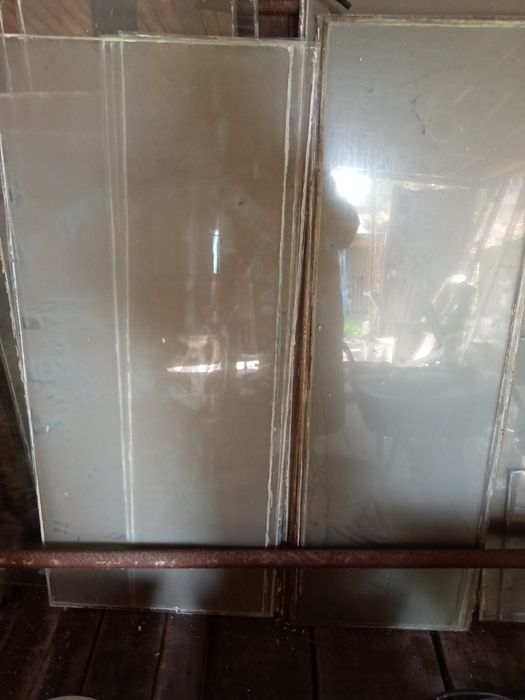 Стеклянные полотна разных размеров