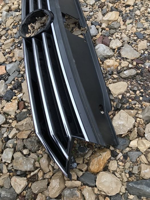 Решетка за  Фолксваген пасат 8