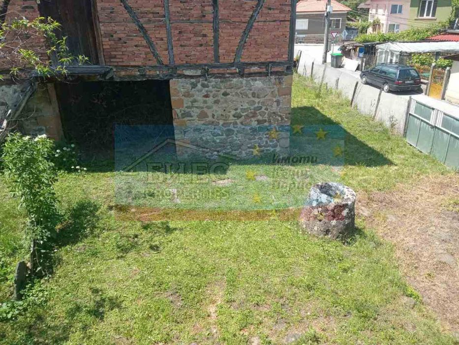 Къща в гр. Етрополе