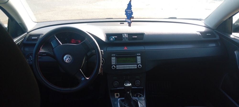 Vând Volkswagen passat