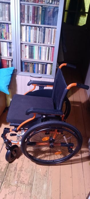 Инвалидная коляска