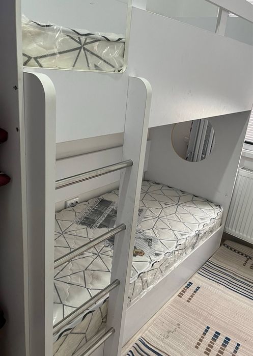 Двухярусный детский кровать и электролюлька. 2 qavatli yotoq va lyulka