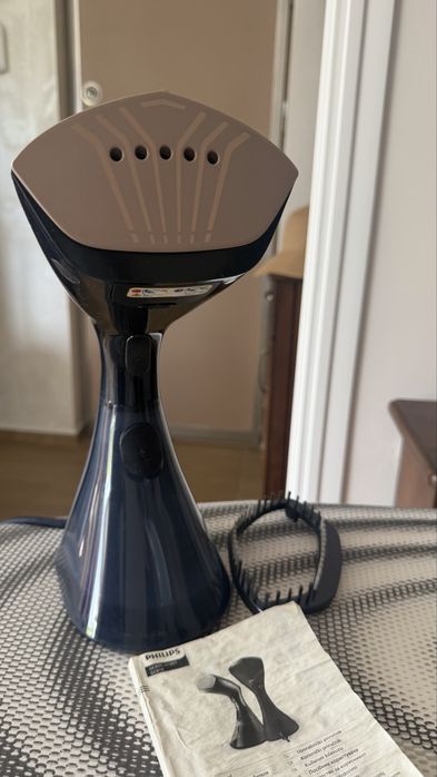Fier de calcat vertical Philips 8000