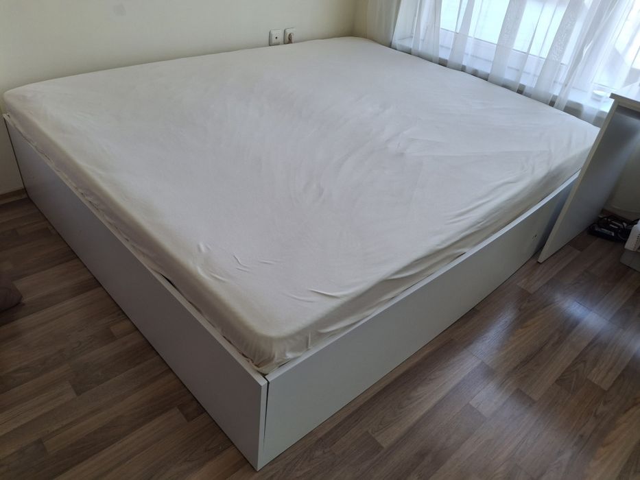 Продавам спалня с еднолицев матрак bamboo memory с размери 160/200.