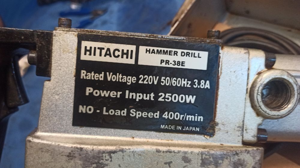 Ciocan rotopercutor Hitachi