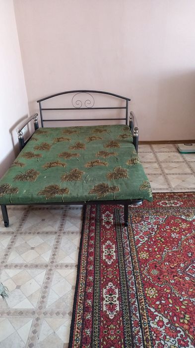 Диван -кровать ,1,5