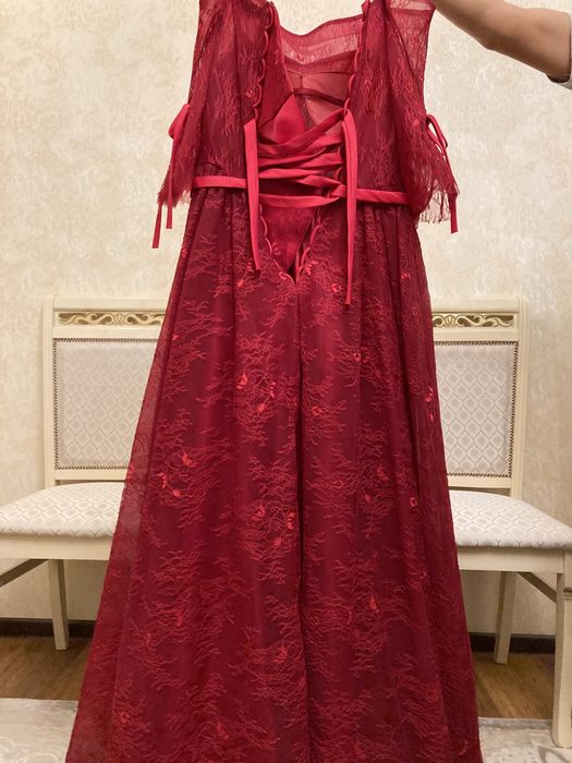 Продам платье ,пышное размер от 42-48