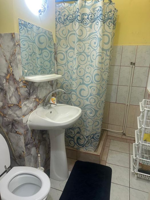 Inchiriez apartament cu o camera ( garsoniera )