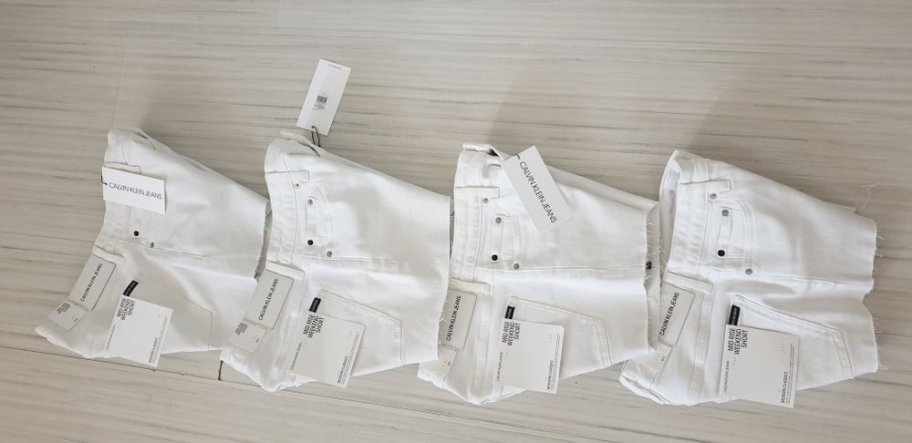 Calvin Klein Jeans Mid Rise Weekend Short  25 , 27, 29 НОВО ОРИГИНАЛ!