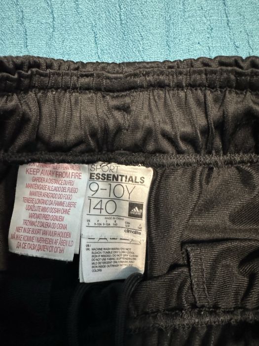 Спортно долнище на Adidas за момче, 9-10г. 140см