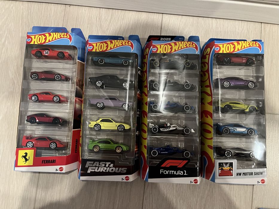 Hot wheels комплекти
