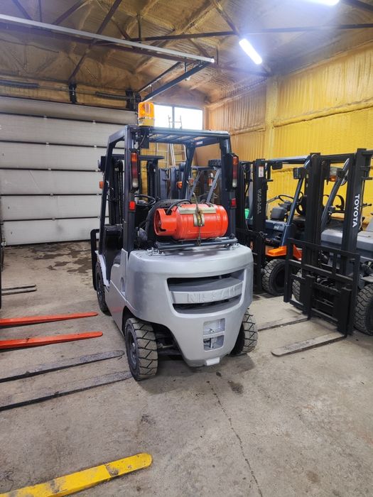 Продам вилочный погрузчик. Кара