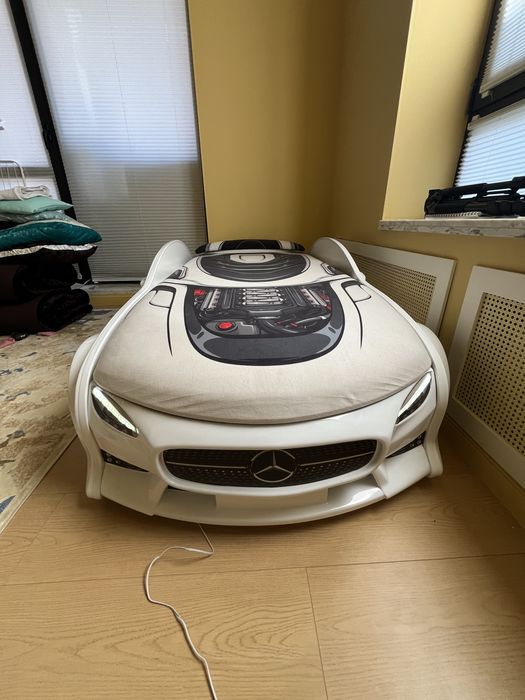 Кровать-машина детский