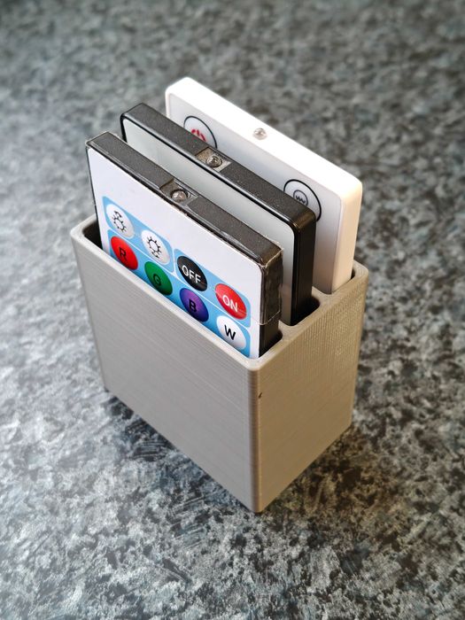 Suport pentru telecomenzi printat 3D