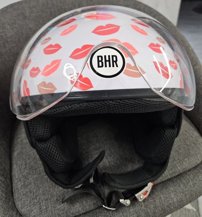 Каска за скутер (женска)