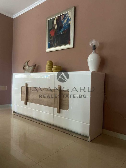 Продава се Мезонет в Пловдив, Остромила - 200 кв.м за 2500 €/кв.м - Снимка #1