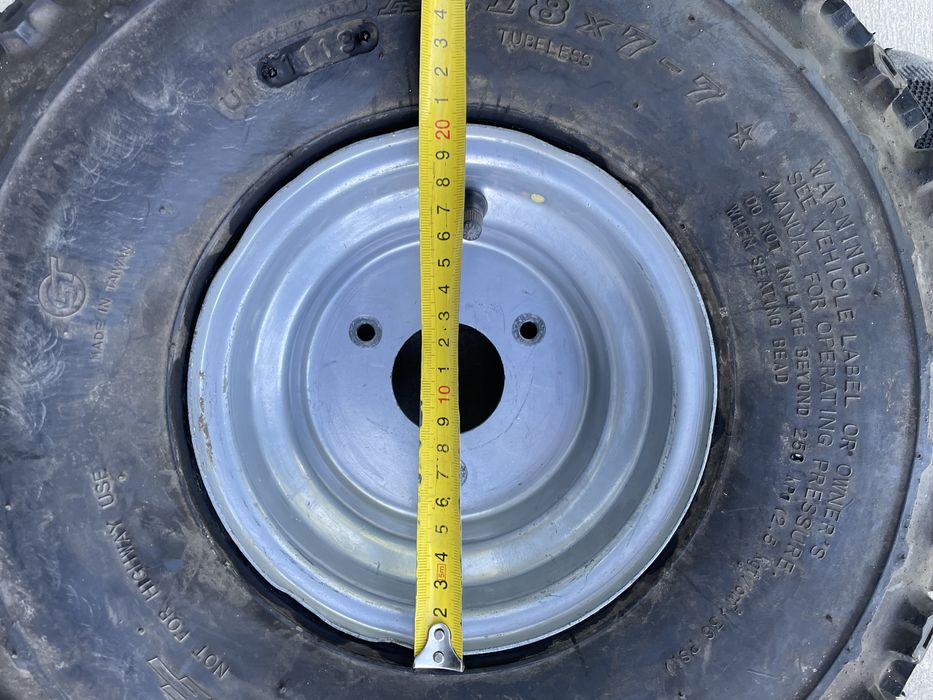 Продават се! Гуми с джанти в добро състояние.