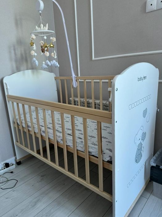 Детская кроватка