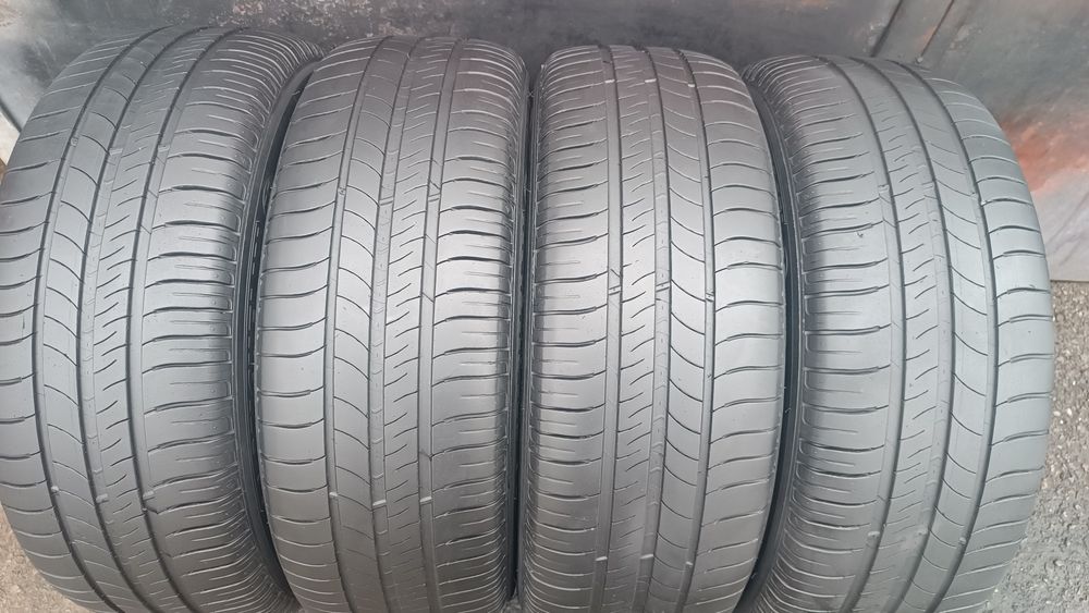 205/60/16 Michelin