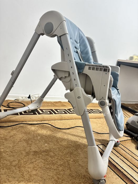 стульчик для кормление , совсем новый состояние отличное